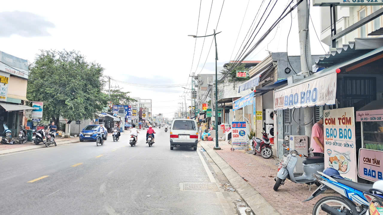 Bán Nhà Cấp 4 Mặt Tiền Quốc Lộ 13 Cũ, Hiệp Bình Phước, Thành Phố Thủ Đức