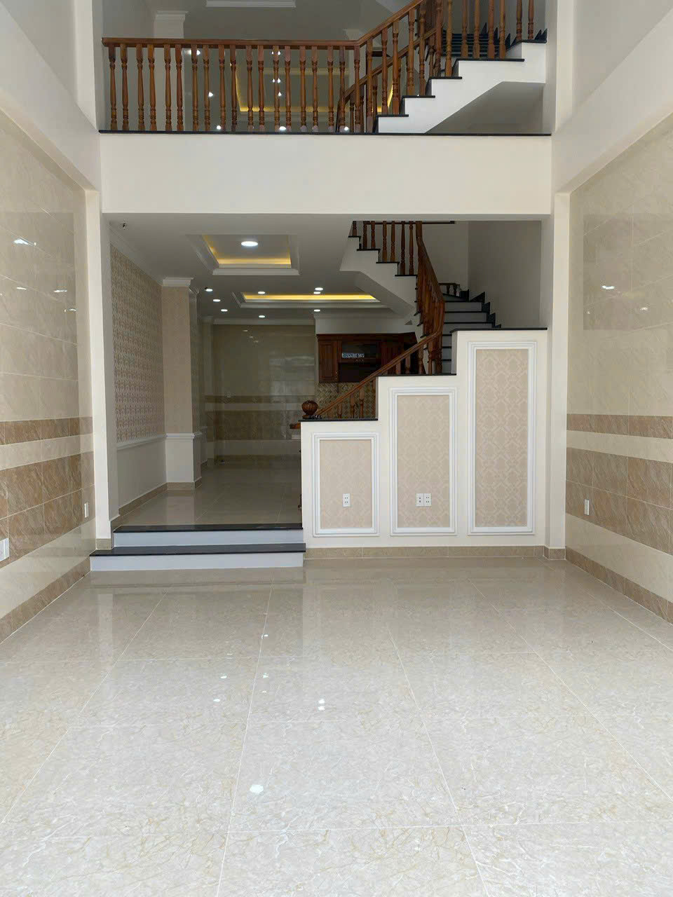 BÁN 2 CĂN NHÀ 3.5 TẦNG KHU ĐỒNG BỘ MẶT TIỀN 914 QUỐC LỘ 13, NGAY CHỢ ĐẦU MỐI THỦ ĐỨC