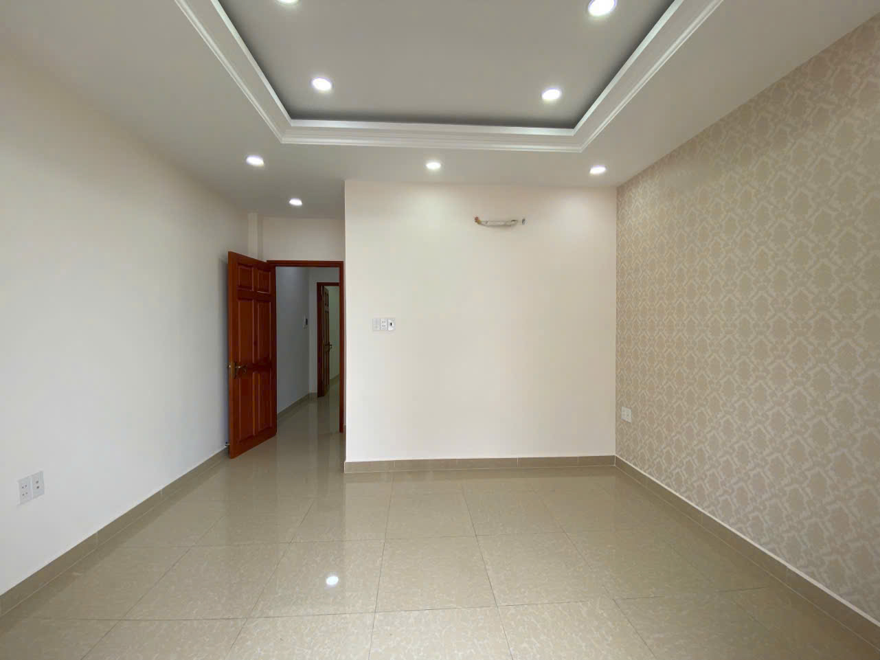 BÁN 2 CĂN NHÀ 3.5 TẦNG KHU ĐỒNG BỘ MẶT TIỀN 914 QUỐC LỘ 13, NGAY CHỢ ĐẦU MỐI THỦ ĐỨC